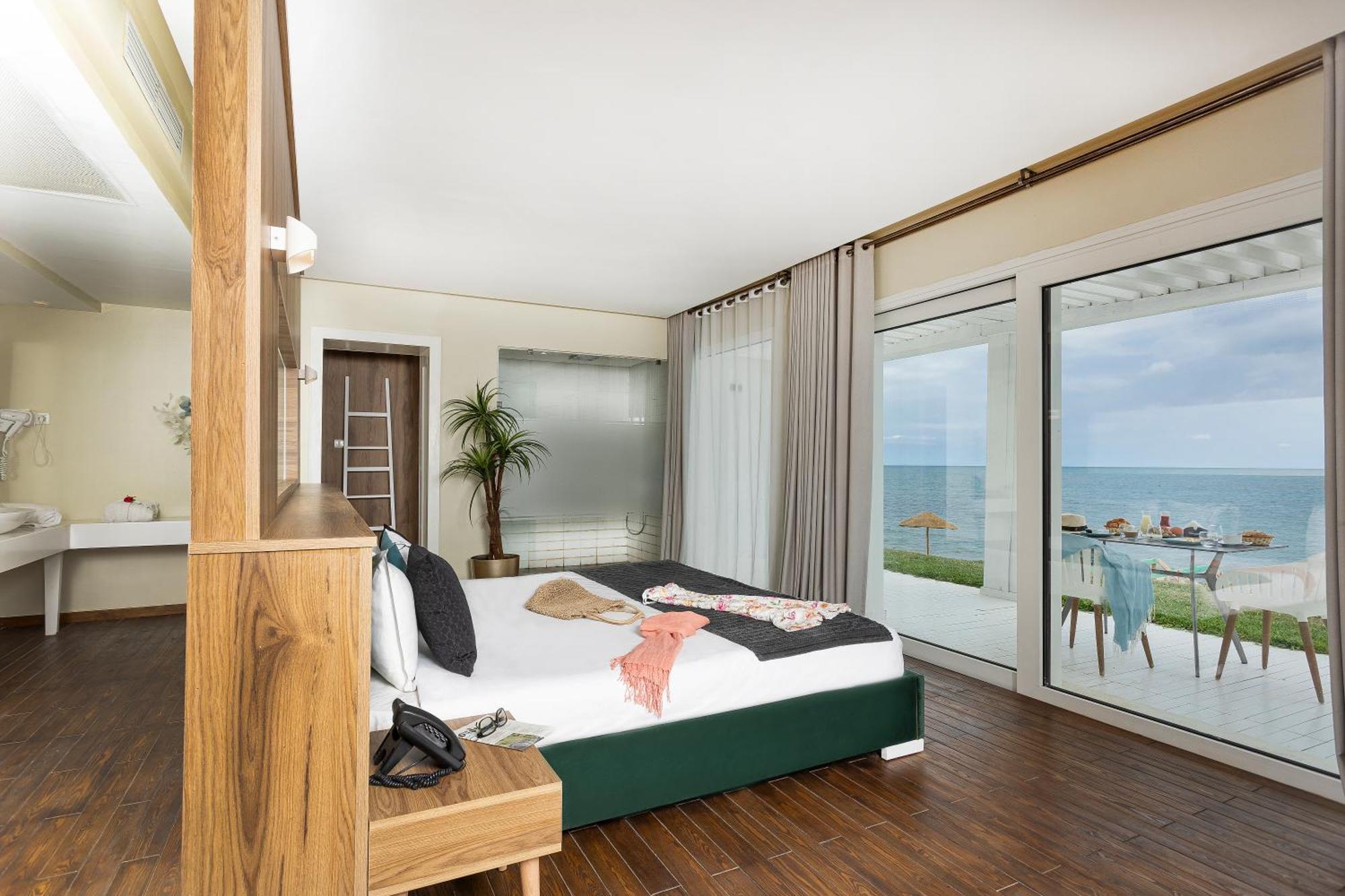 La Tour Blanche Hotel Гамарт Екстериор снимка