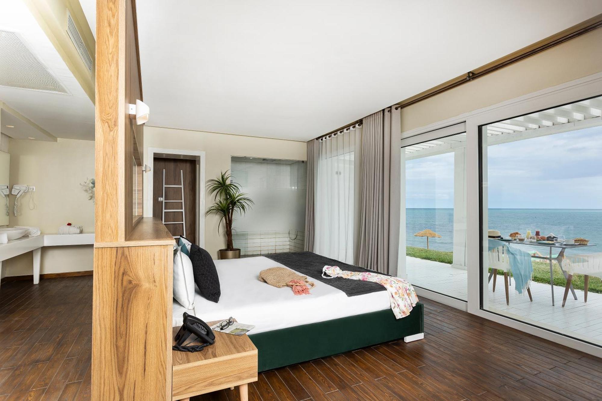 La Tour Blanche Hotel Гамарт Екстериор снимка