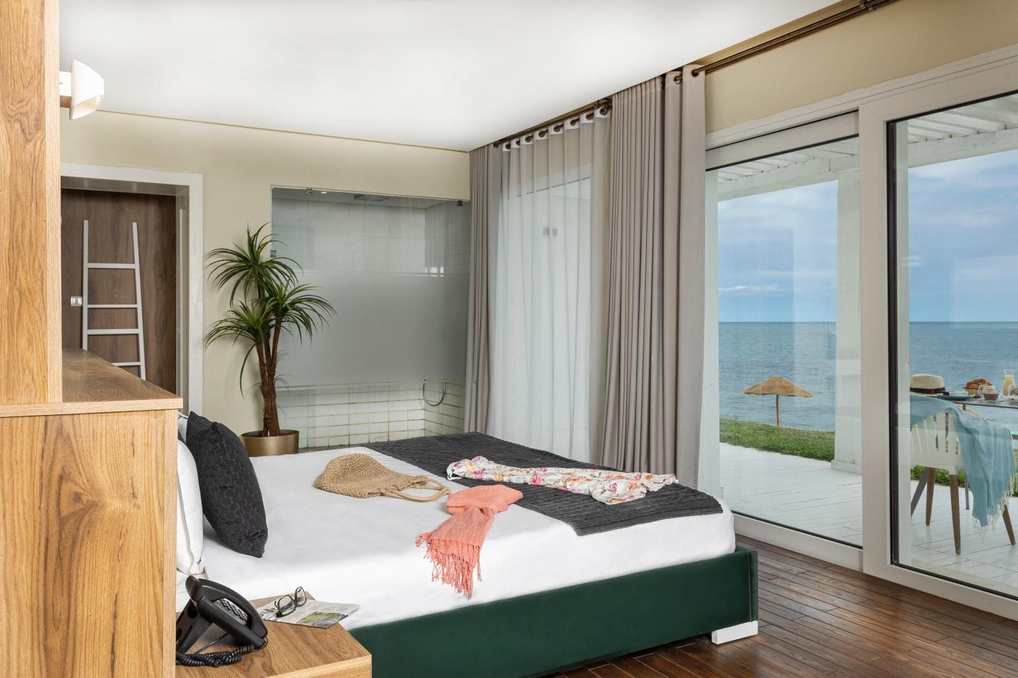 La Tour Blanche Hotel Гамарт Екстериор снимка